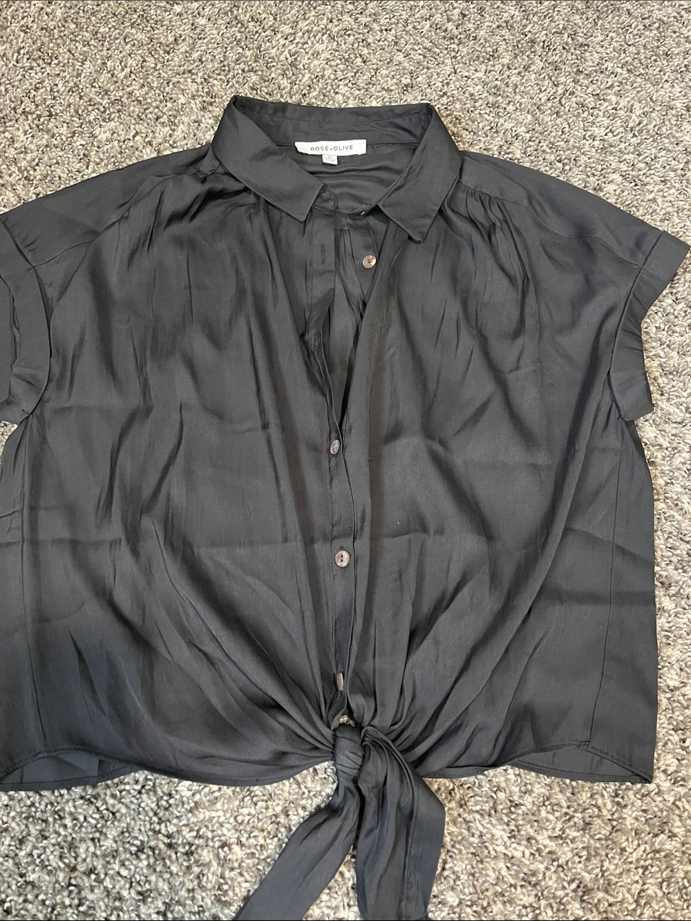 Rose & Olive Black Tie-Front Short Sleeve Button-Down Shirt